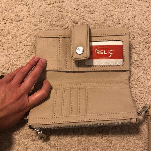 NWT - Picture 3 of 4